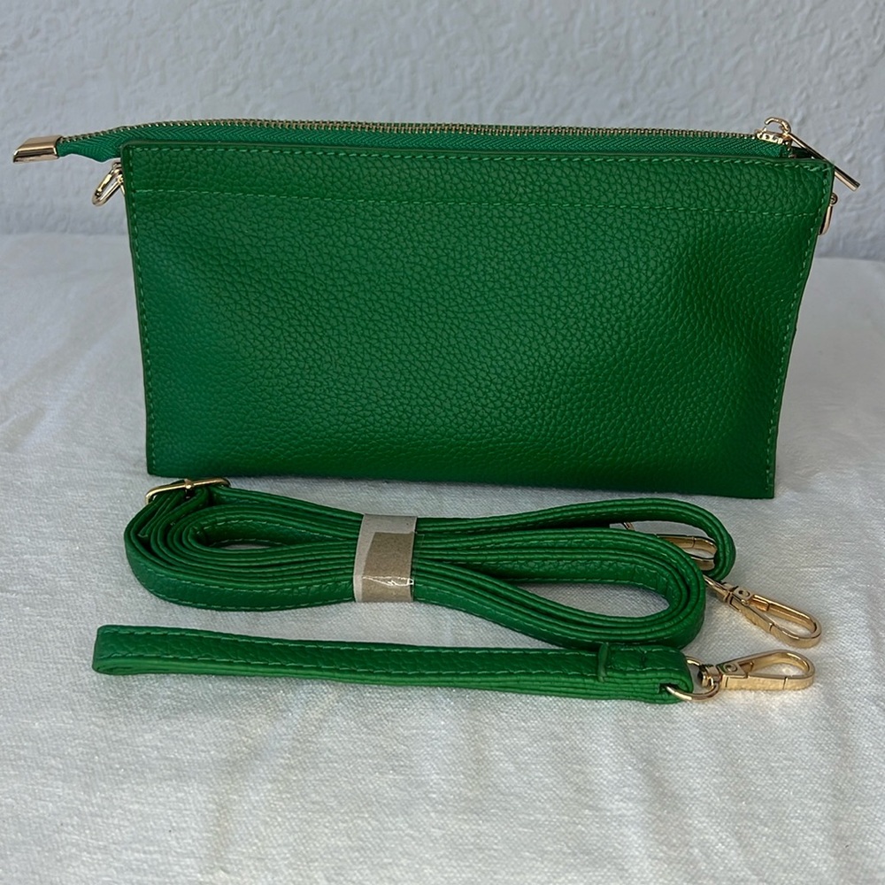 NWOT - 5 pocket green leather crossbody/clutch